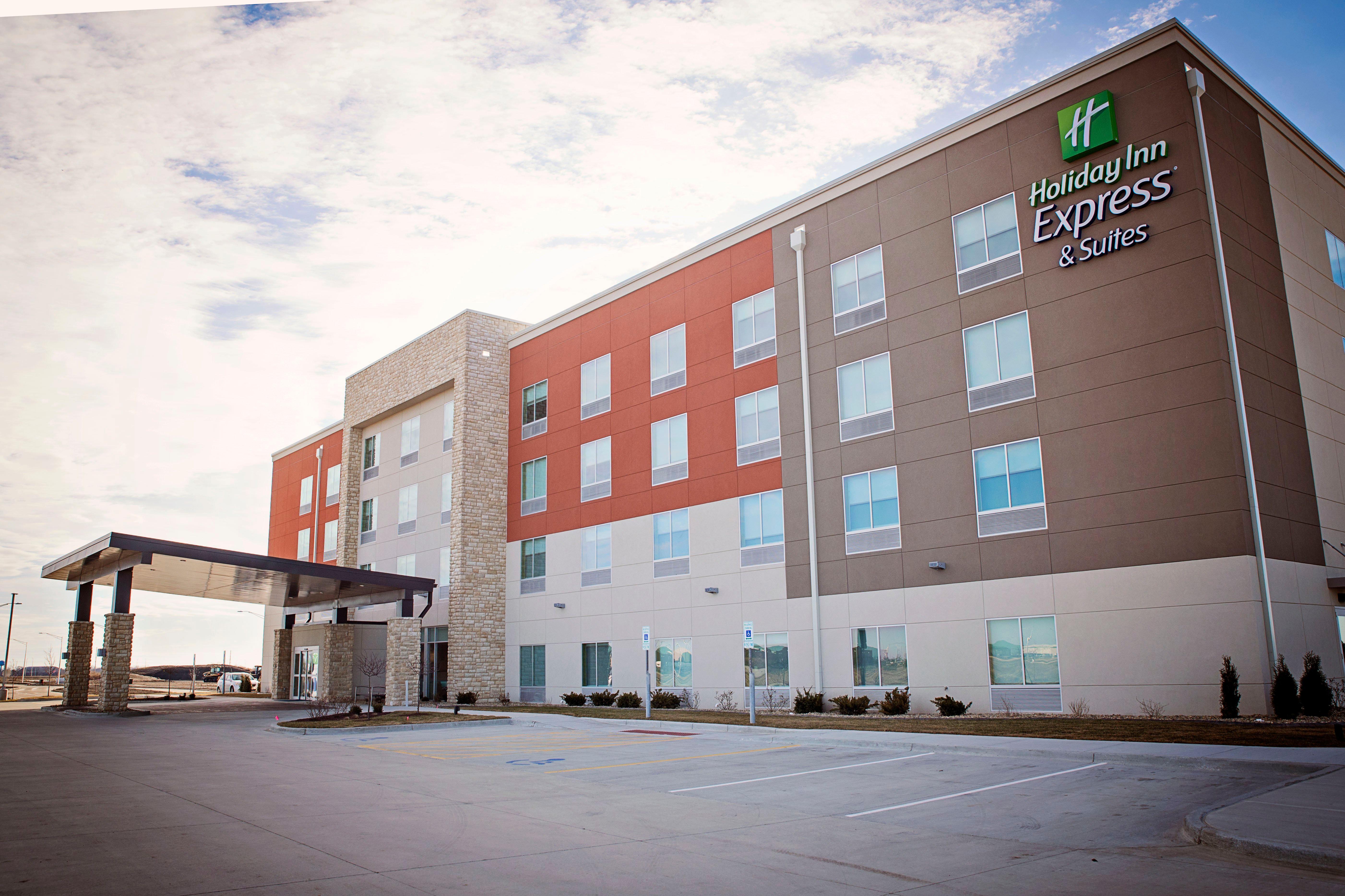 Holiday Inn Express & Suites - Sterling By Ihg Exterior photo